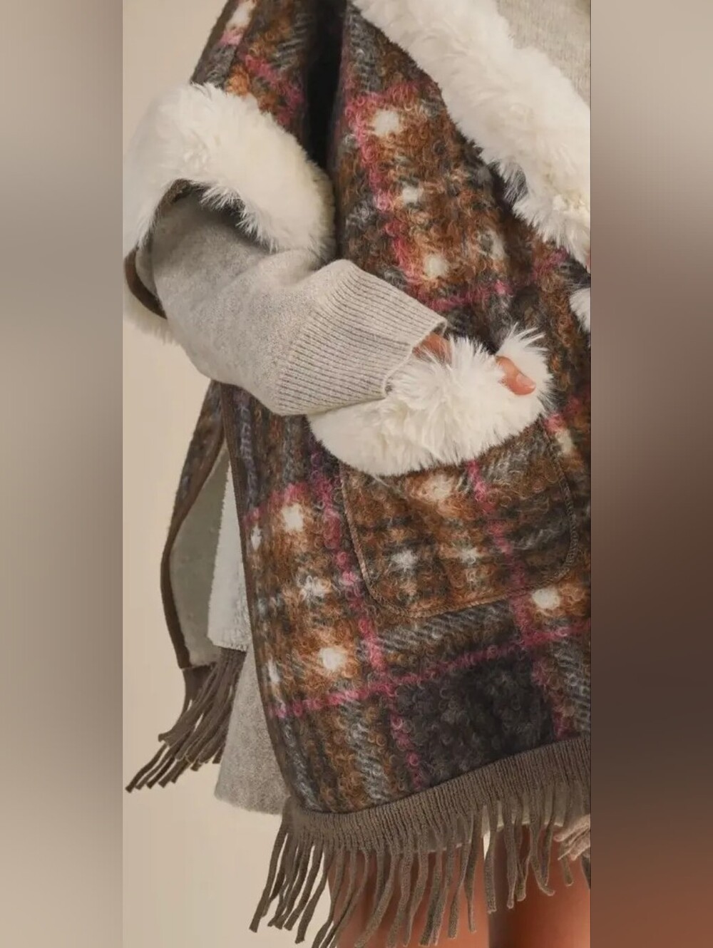 Klesis Plaid Fringe Faux Fur Hooded Poncho Multicolor Size O/S - Picture 3 of 13